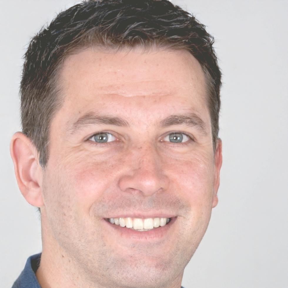 Rupert Lindemann, Leitender Finanzanalyst bei kecaraivian